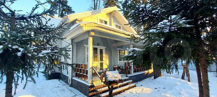 Коттедж 205 м² на участке 7 сот.