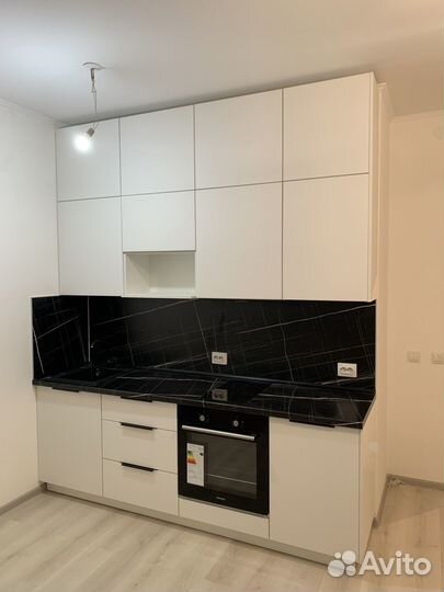 Кухня в студию до потолка ксп:16668