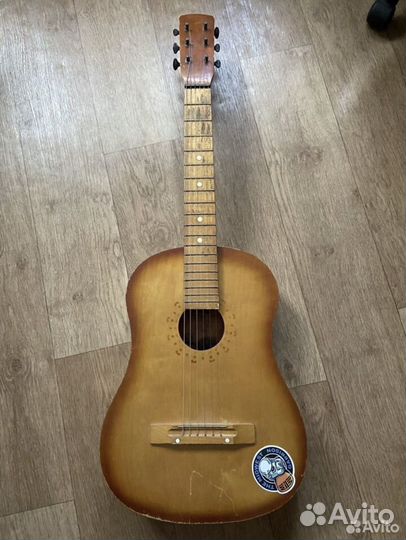 Акустическая гитара