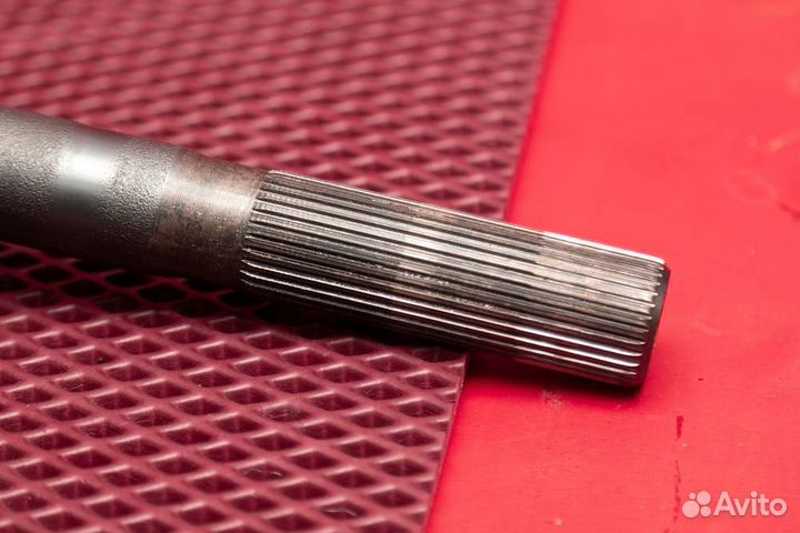 Полуось моста правый Toyota Land Cruiser 200 1VD