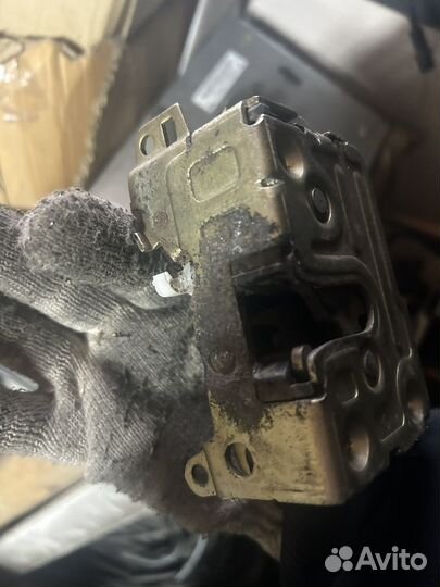 Замок двери передний правый renault symbol