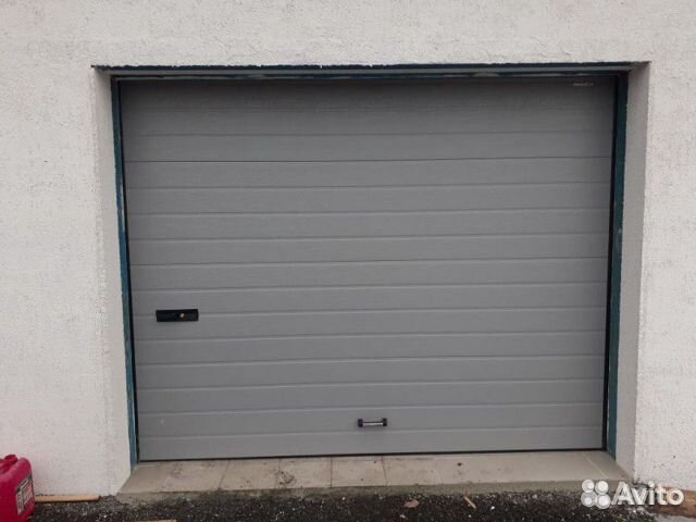 Секционные ворота