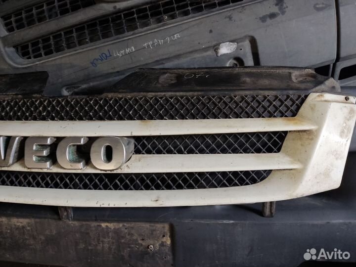 Решетка радиатора Ивеко Дейли Е4 06-11