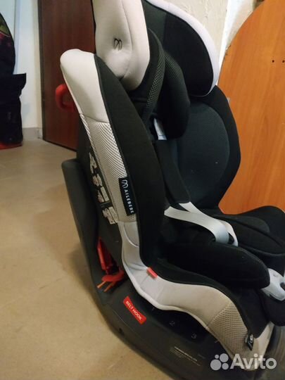 Детское автокресло Carmate Ailebebe Swing Moon Pre