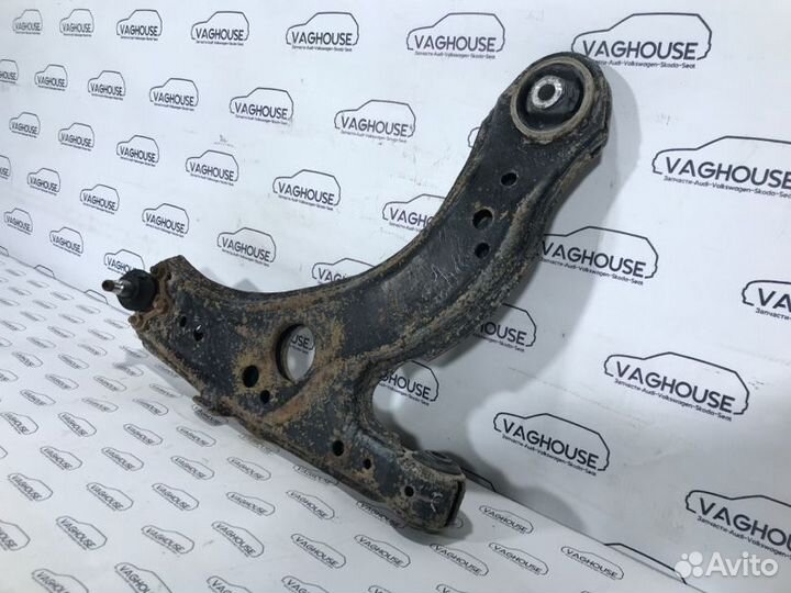 Рычаг подвески передний правый Volkswagen Golf 4