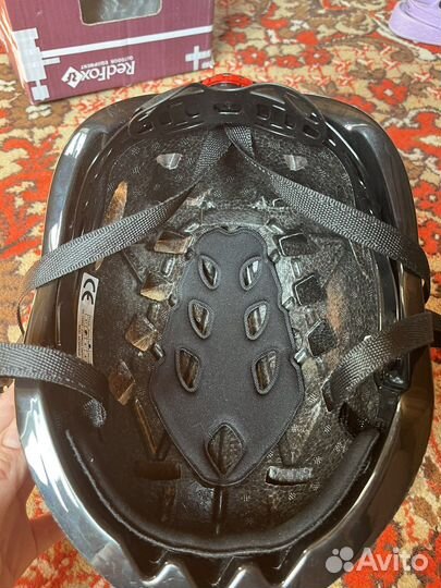 Каска для альпинизма