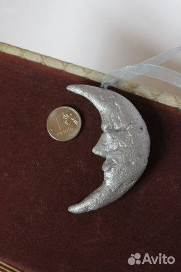 Игрушки на елку винтаж: полумесяц папье-маше