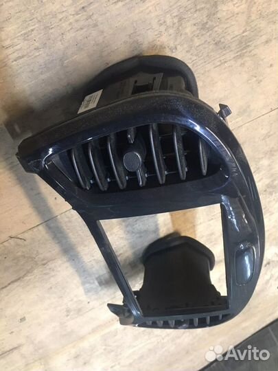 Рамка магнитолы Nissan Juke 2012г