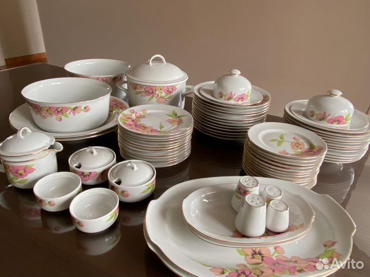 Набор столовой посуды