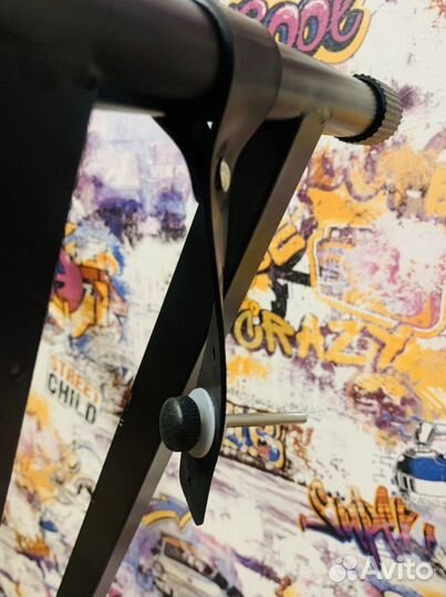 Стойка для синтезаторов и цифрового пианино