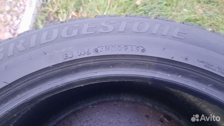 Bridgestone Blizzak VRX 255/45 R19 104