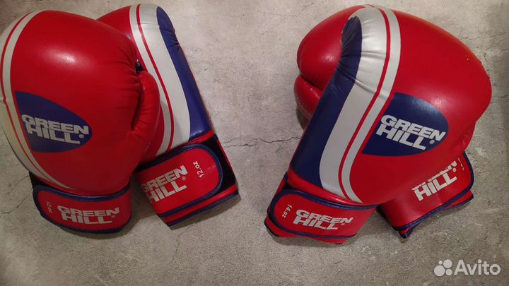 Новые перчатки бокс Green Hill Knockout. 14oz