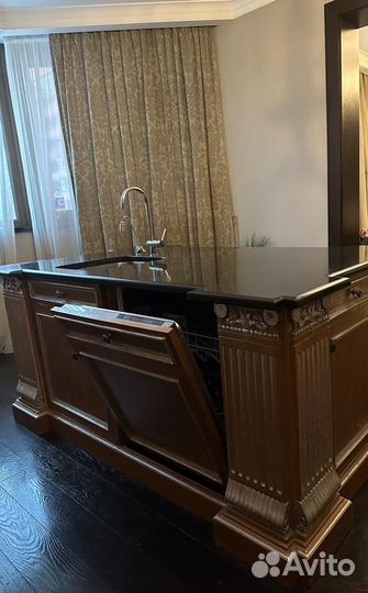 Кухонный гарнитур с островом