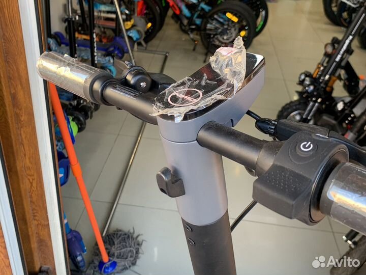 Самокат взрослый электрический