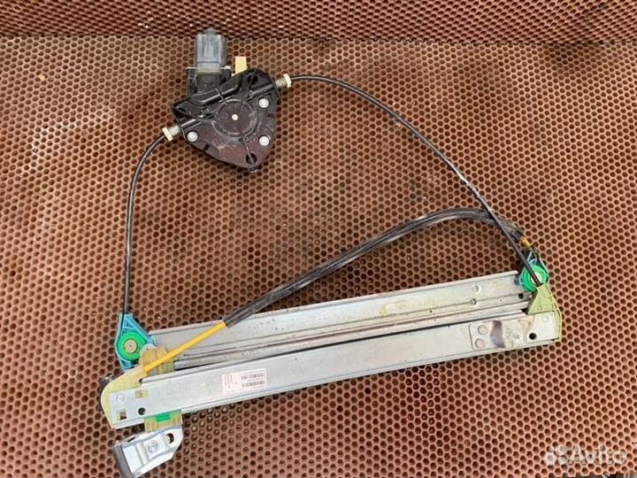 Стеклоподъемник передний правый LADA Vesta седан
