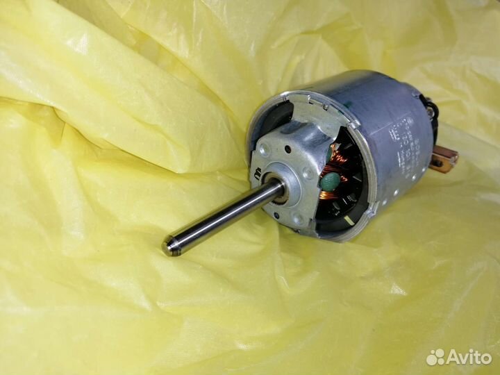 Моторчик отопителя bosch 0 130 101 616