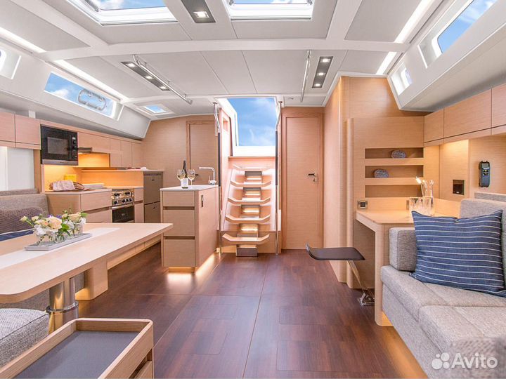 Аренда яхты с капитаном Hanse 528