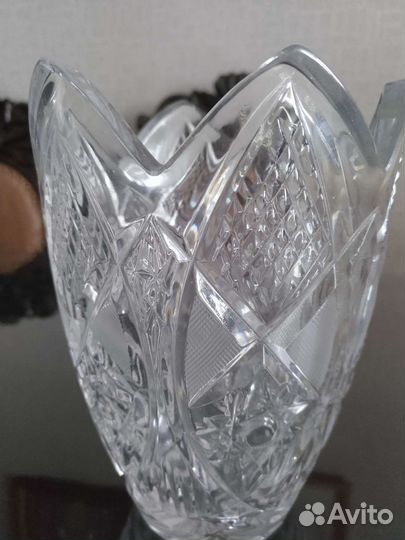 Хрустальная ваза