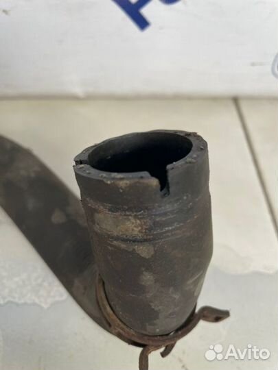 Патрубок системы охлаждения Ford Focus 3 CB8 1.6