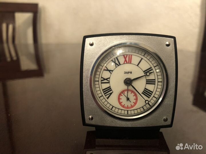 Редкие часы (будильник) СССР «Заря»