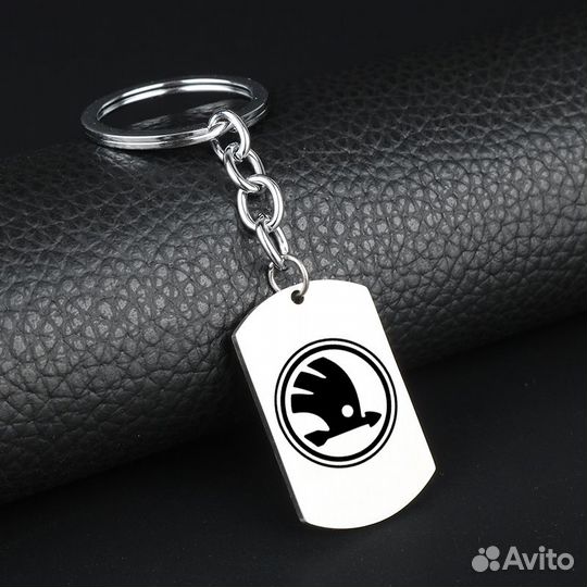Брелок жетон для ключей с логотипом 