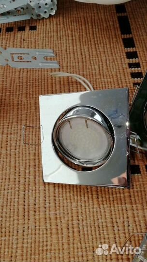 Потолочный светильник встраиваемый 6шт