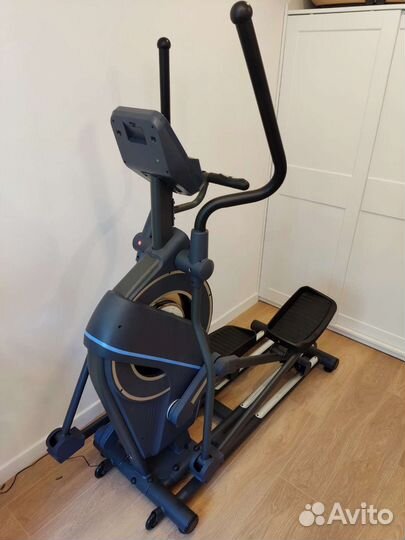 Эллиптический тренажер Applegate x52a