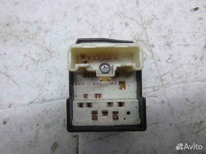 Кнопка регулировки зеркала toyota corolla E15 2006