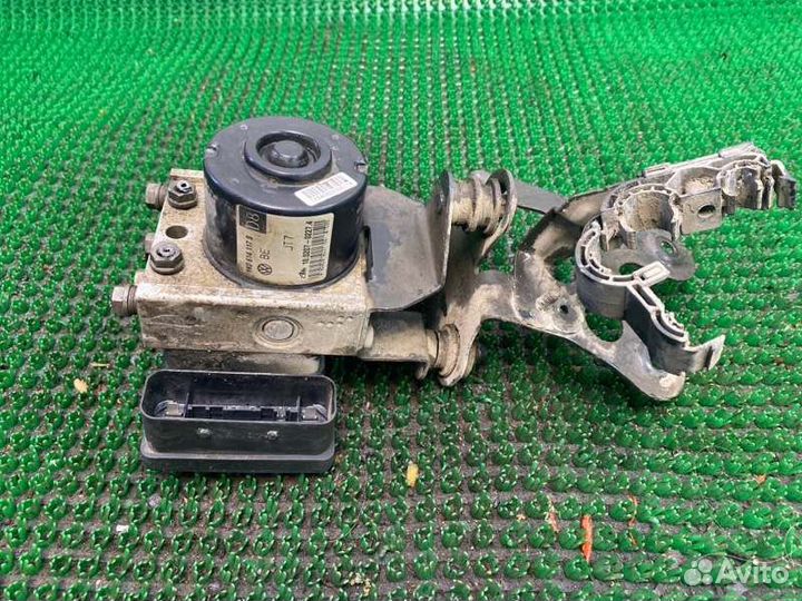 Блок ABS (насос) Volkswagen Golf Plus 5 caxa 2012