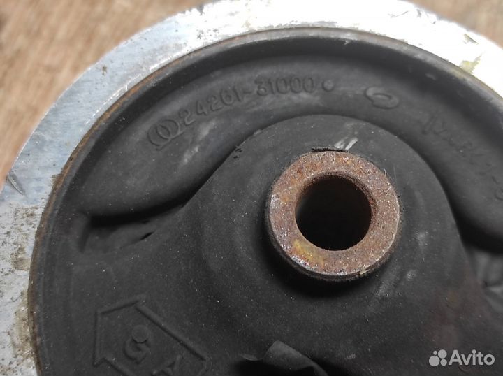 Опора двигателя передняя Nissan Almera N16 2000