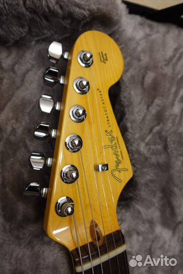 Fender American Professional II Stratocaster HSS