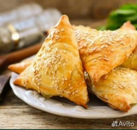 Осетинские пироги,самса, сосиски,синнабон, пирожки