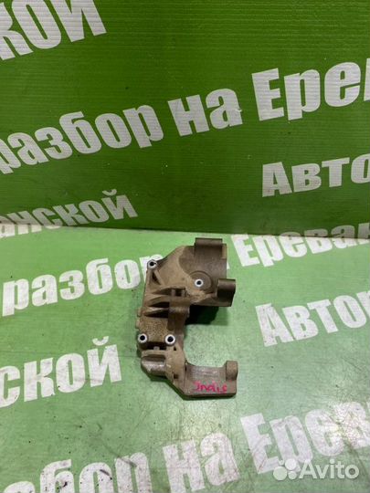 Кронштейн компрессора кондиционера Chery Indis