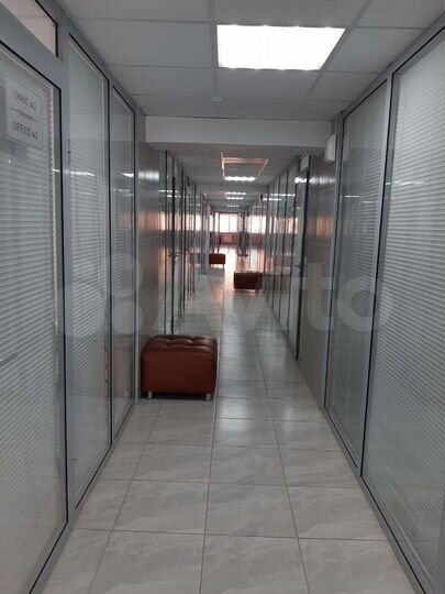 Здание, 3905 м²