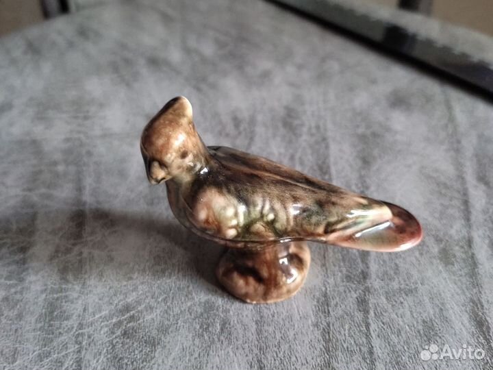 Статуэтка птицы