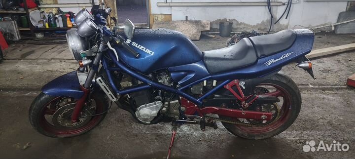 Suzuki bandit 400