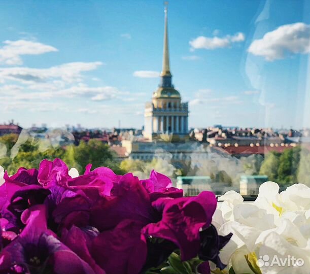 Помощник администратора в отель