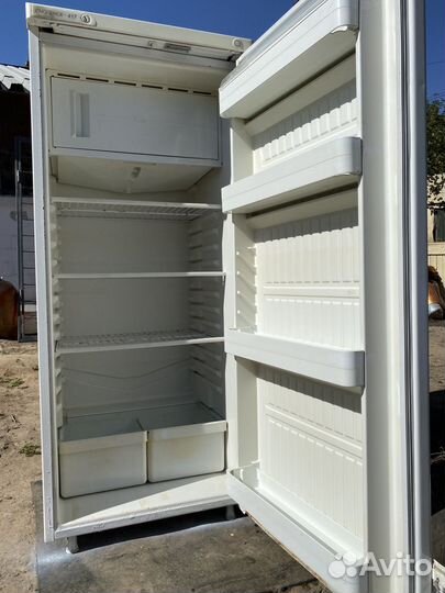 Холодильник бу стинол