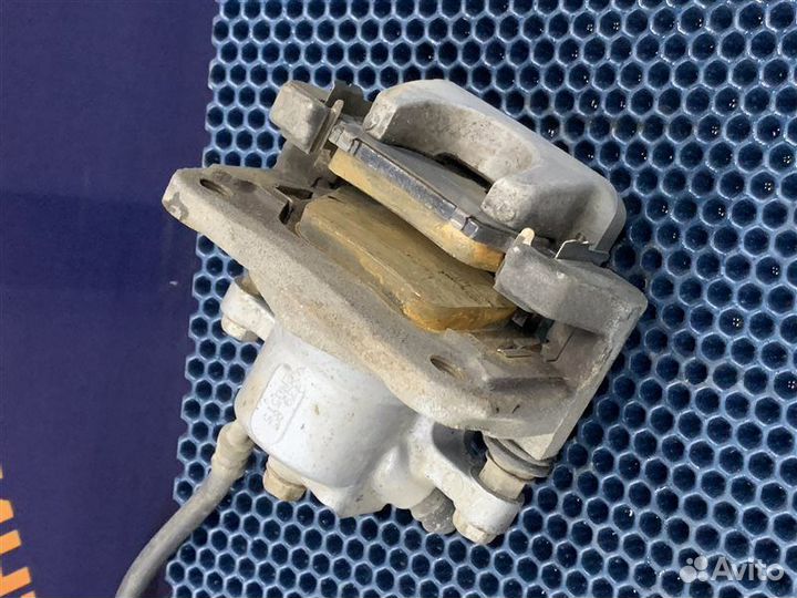 Суппорт задний правый Toyota Rav4 Asa44 ASA44