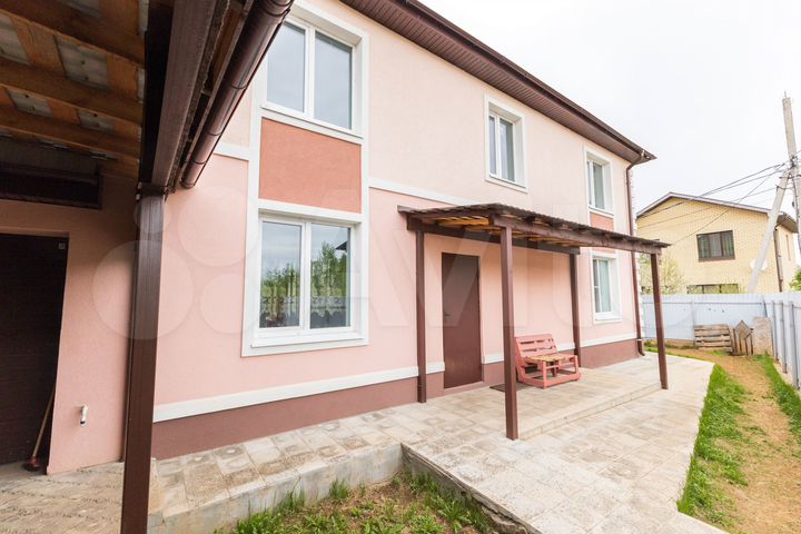 Коттедж 205 м² на участке 4,5 сот.