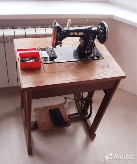 Швейная машина 