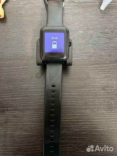 Смарт часы фитнес amazfit bip A1608 чёрные