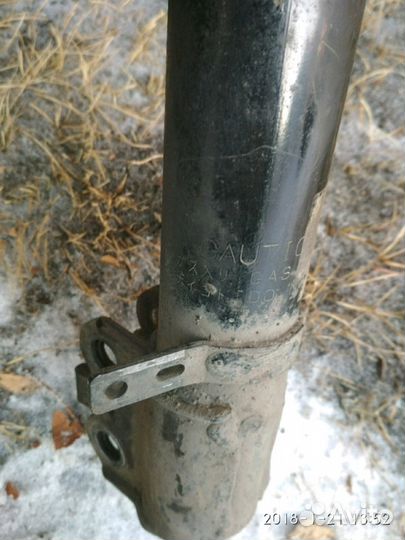 Передние стойки