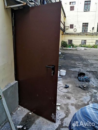 Тамбурные двери, перегородки