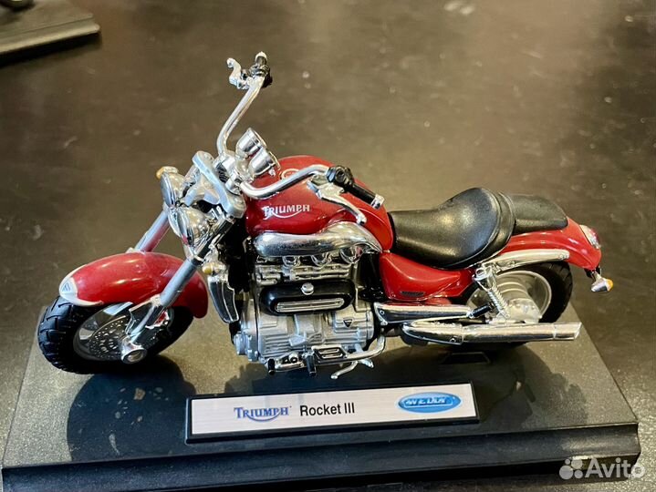 Модель мотоцикла Triumph Rocket III 1:18