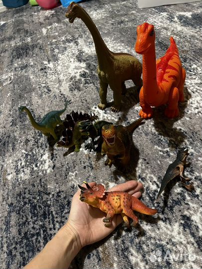 Фигурки динозавров пакетом