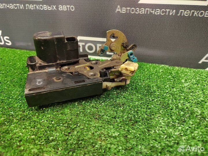 Замок двери задний правый Chevrolet Aveo T200 1.4