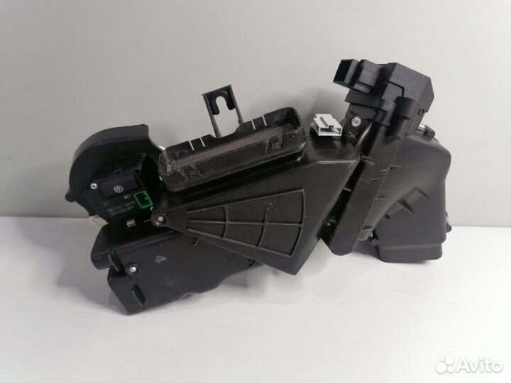 Воздуховод Volkswagen Phaeton 1 6.0 2008