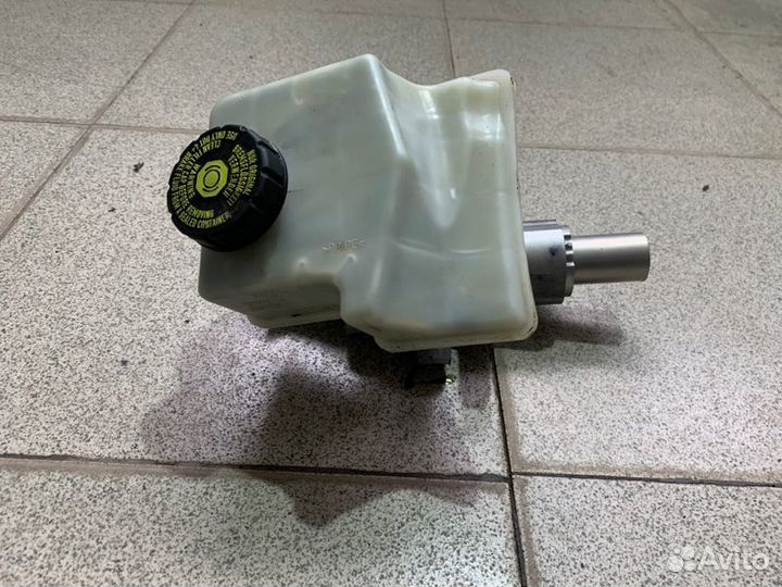 Главный тормозной цилиндр Mercedes-Benz Ml W166