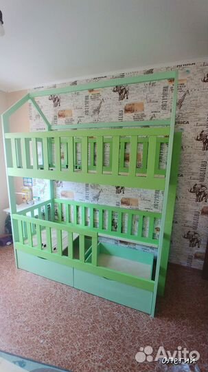 Детская двухъярусная кровать